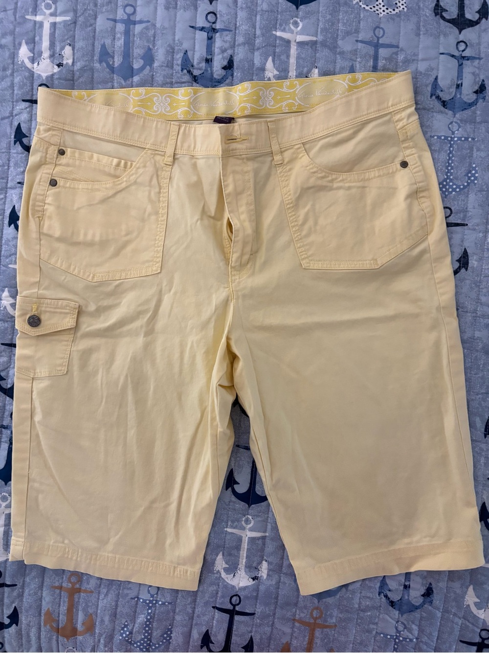 Gloria Vanderbilt Women’s Casual Yellow Cargo Shorts